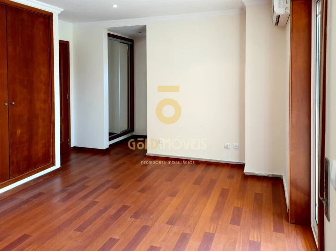 Moradia T3 para Venda em Branca Foto 34