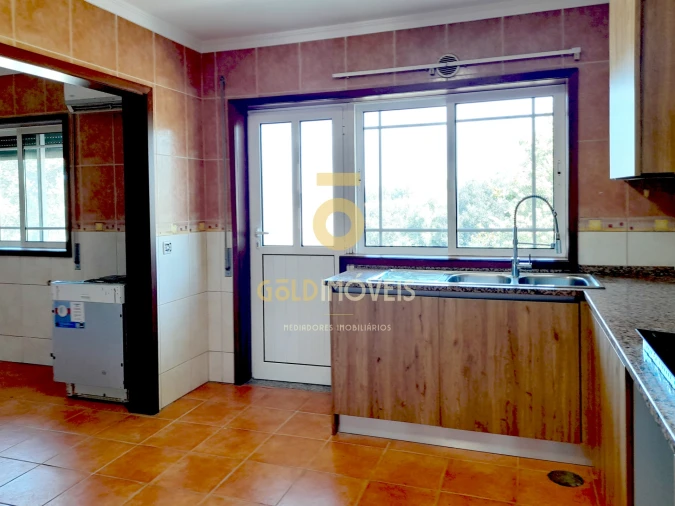 Moradia T3 para Venda em Branca Foto 15