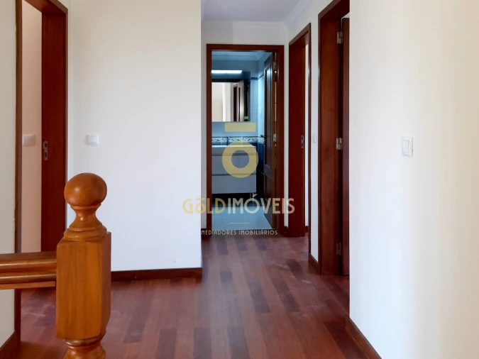 Moradia T3 para Venda em Branca Foto 21