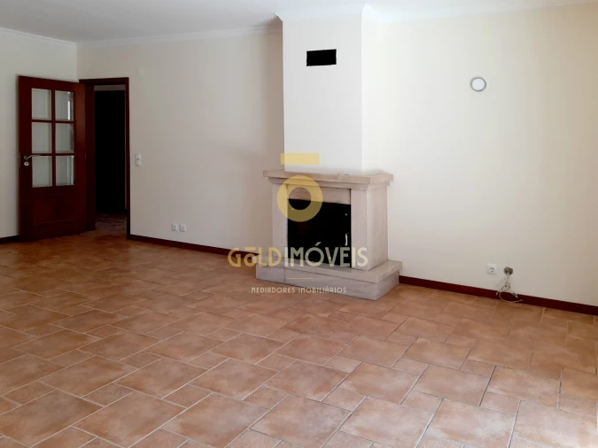 Moradia T3 para Venda em Branca Foto 12