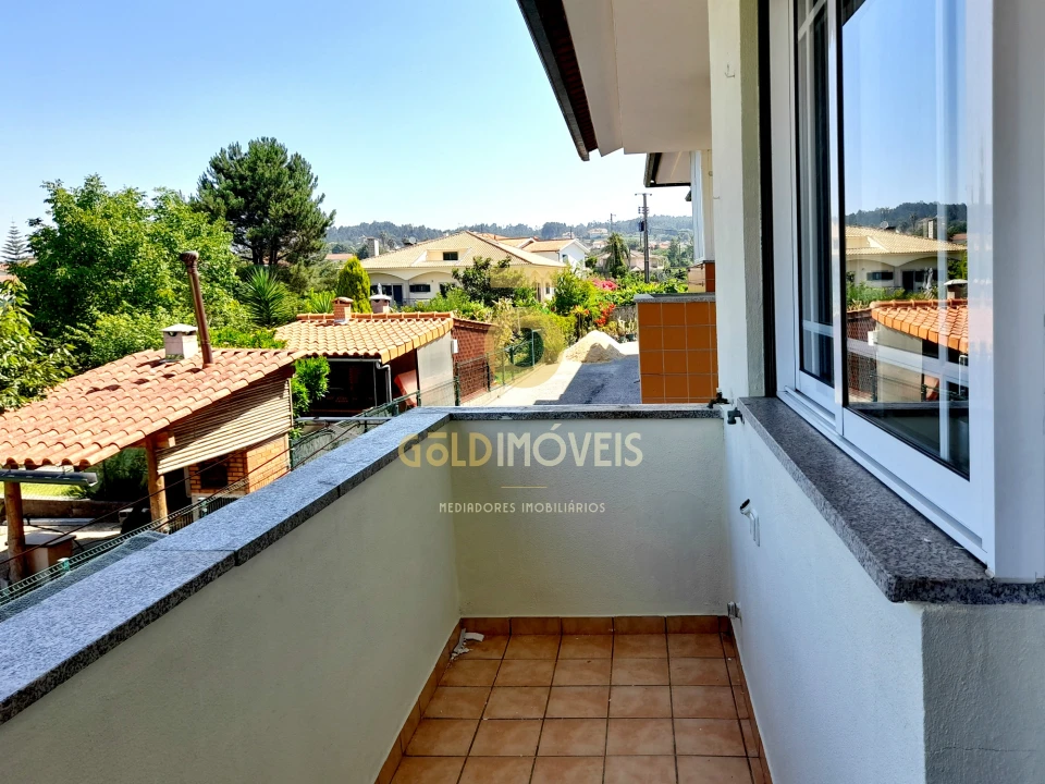 Moradia T3 para Venda em Branca Foto 8