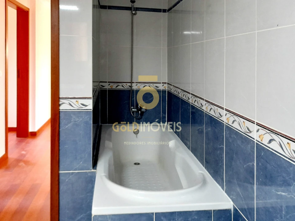 Moradia T3 para Venda em Branca Foto 28