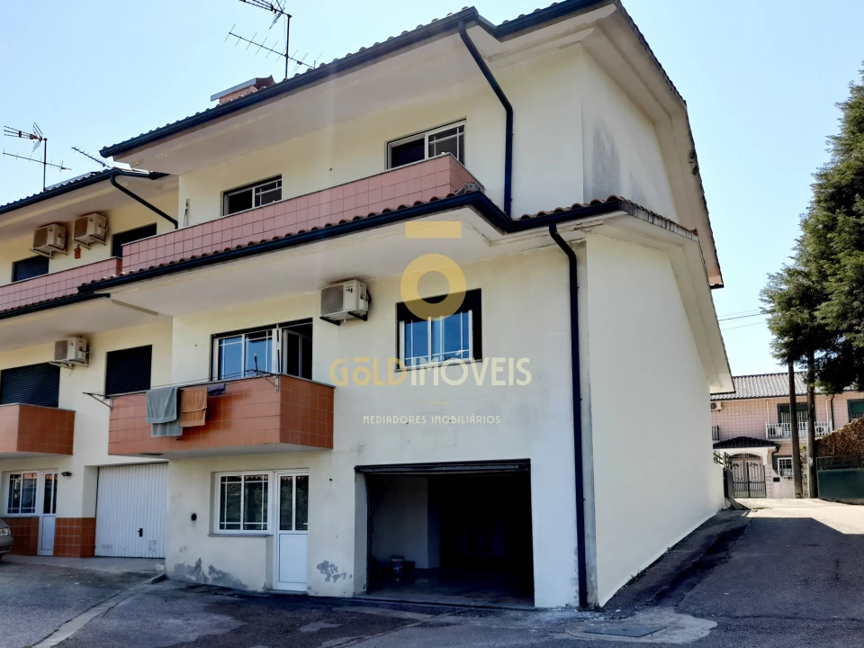 Moradia T3 para Venda em Branca Foto 1