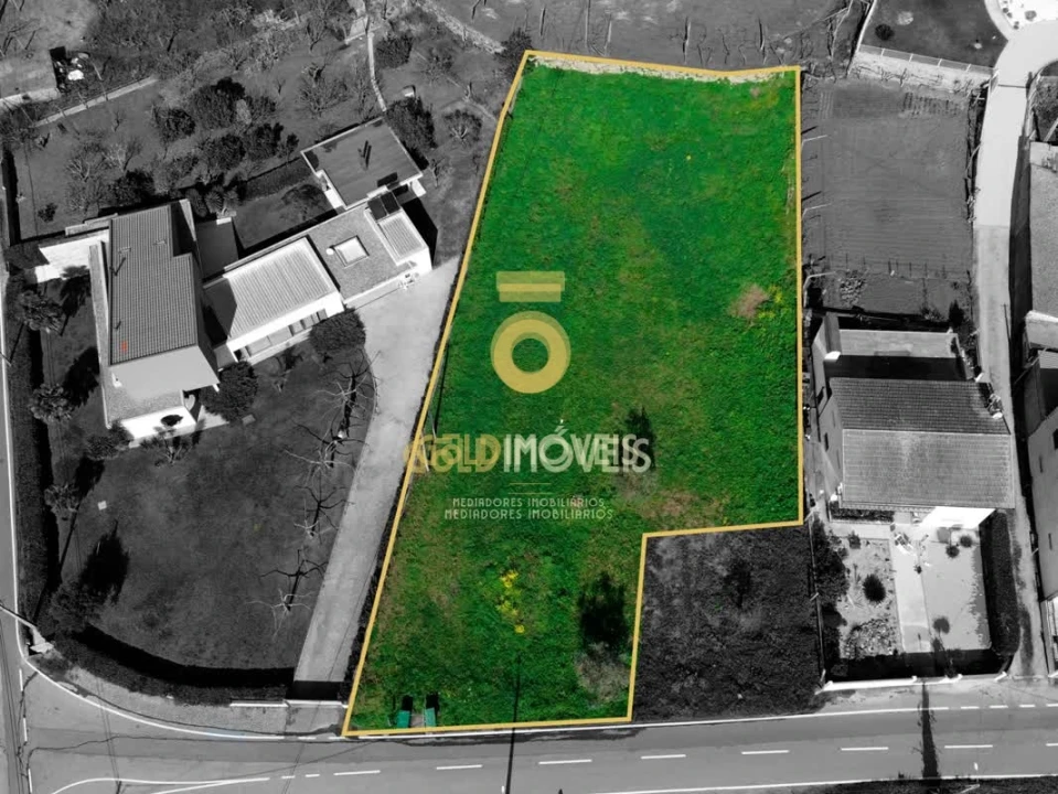 Terreno para Venda em Travanca Foto 1