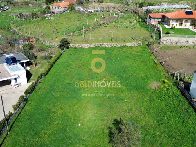 Terreno para Venda em Travanca Foto 1