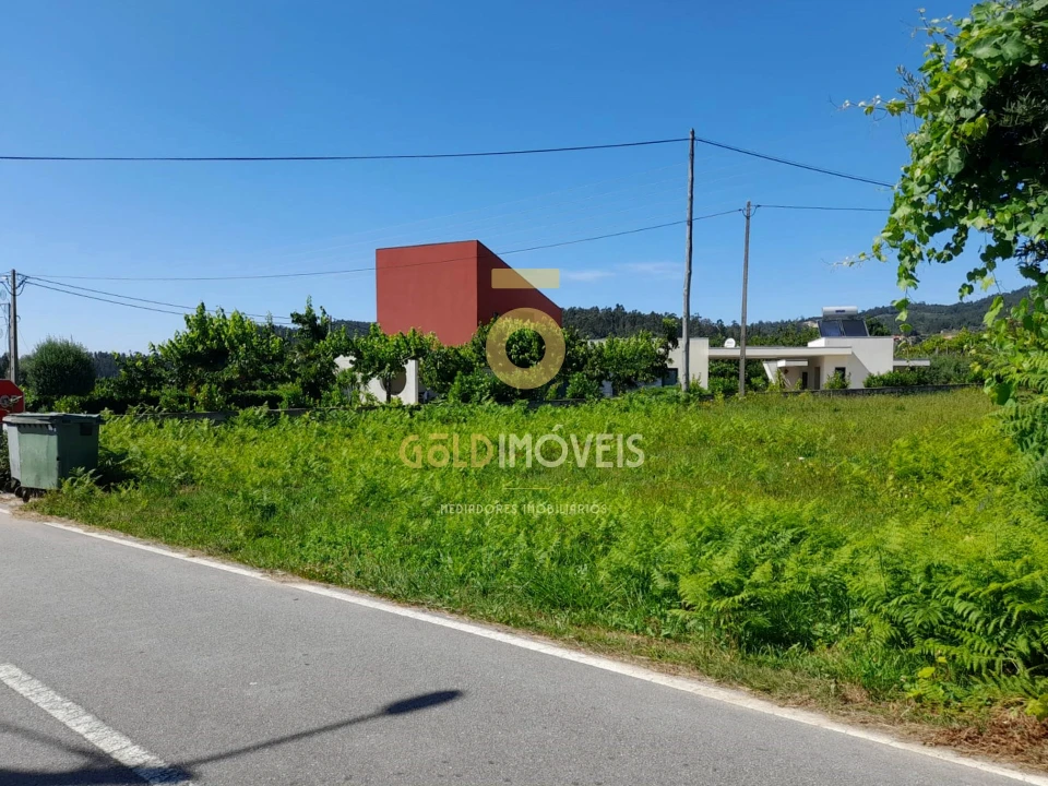 Terreno para Venda em Travanca Foto 1