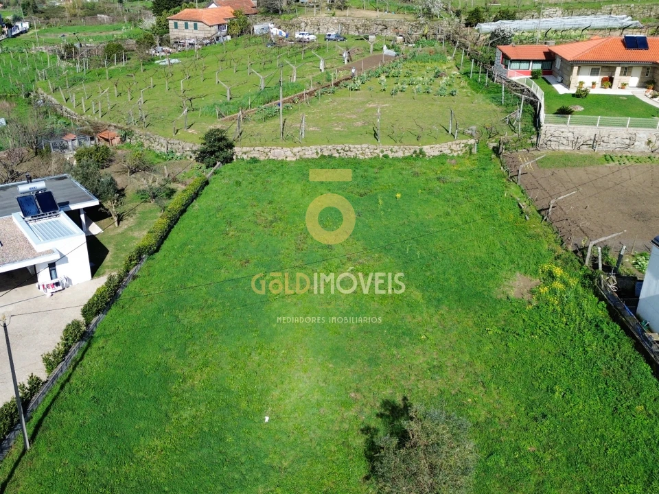 Terreno para Venda em Travanca Foto 1