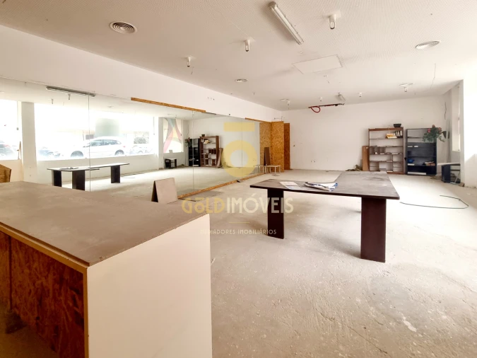 Loja para Venda em Santa Maria da Feira, Travanca, Sanfins e Espargo Foto 7