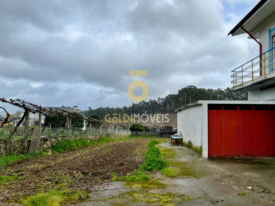 Moradia T7 para Venda em Argoncilhe Foto 1
