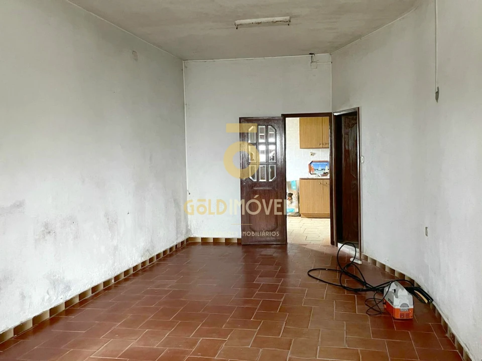 Moradia T7 para Venda em Argoncilhe Foto 5