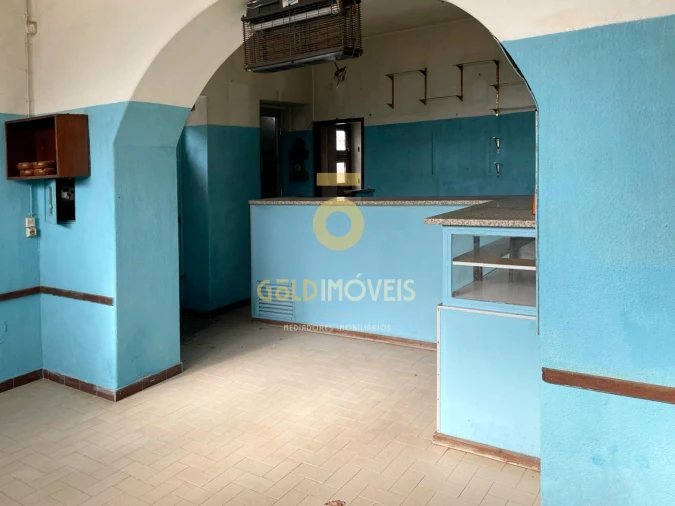 Moradia T7 para Venda em Argoncilhe Foto 7