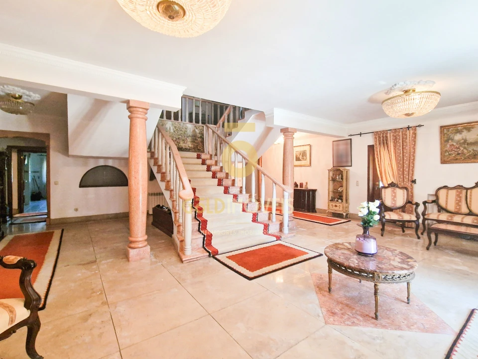 Moradia T6 para Venda em Abragão Foto 2