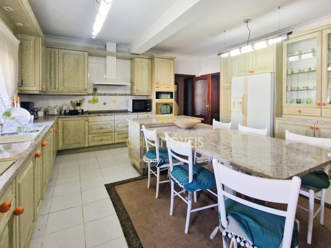 Moradia T6 para Venda em Abragão Foto 9