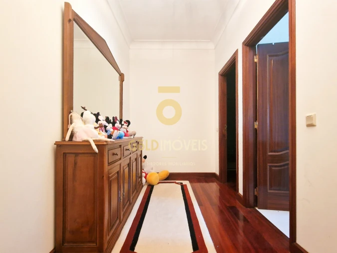 Moradia T6 para Venda em Abragão Foto 24