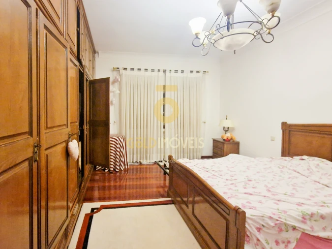 Moradia T6 para Venda em Abragão Foto 28