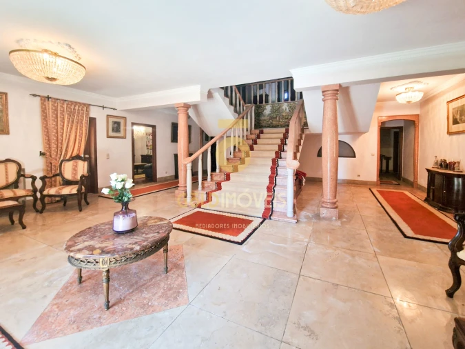 Moradia T6 para Venda em Abragão Foto 1