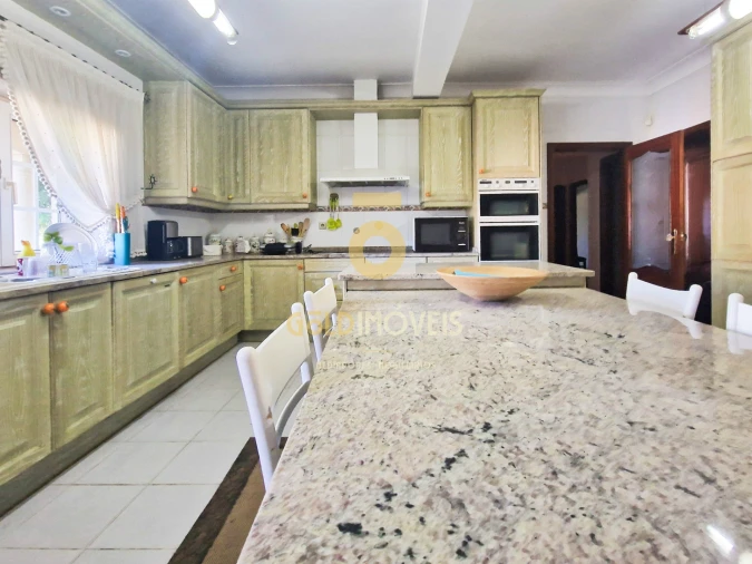 Moradia T6 para Venda em Abragão Foto 10