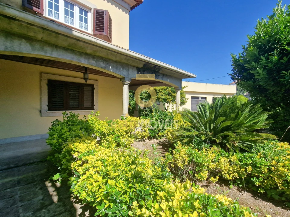 Moradia T6 para Venda em Abragão Foto 38