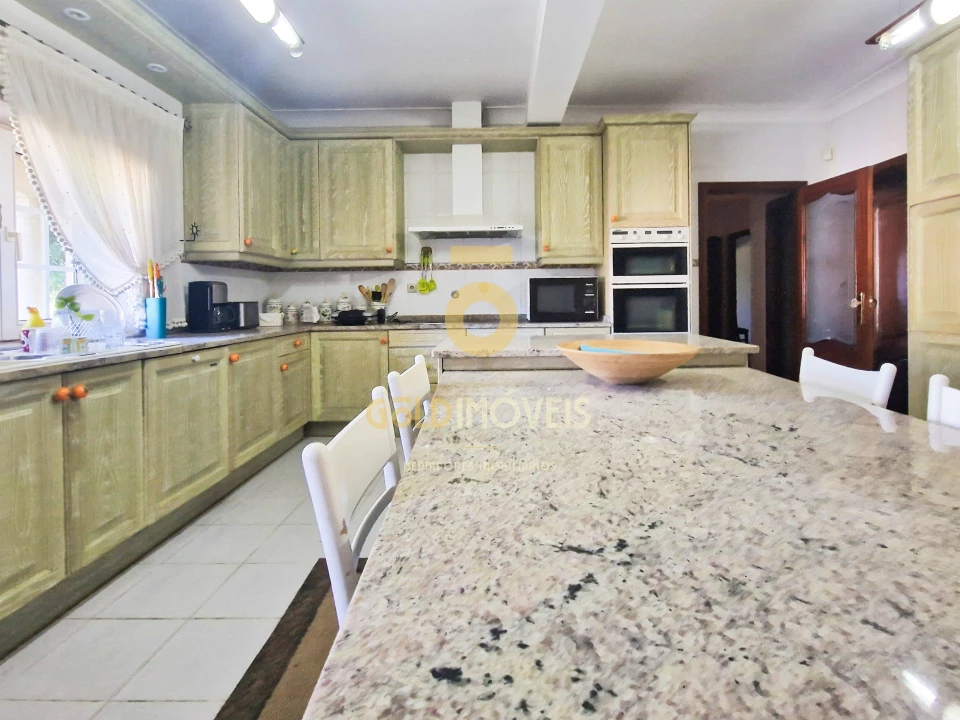 Moradia T6 para Venda em Abragão Foto 10