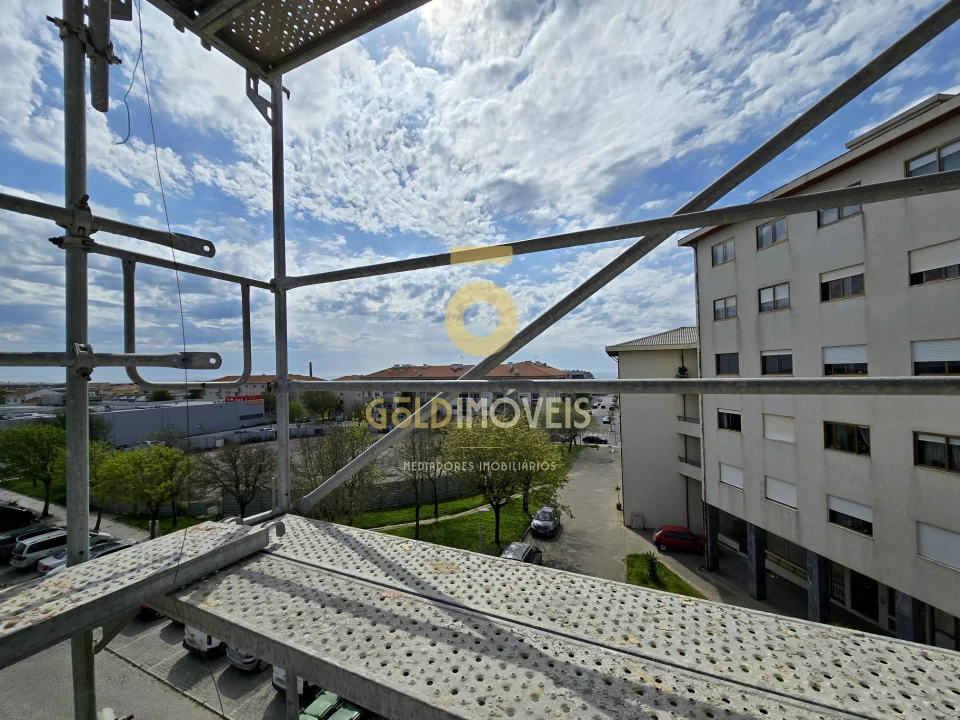 Apartamento T2 para Venda em Silvalde Foto 4