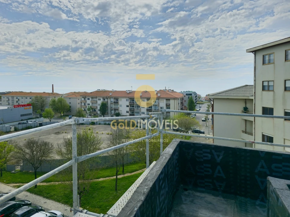 Apartamento T2 para Venda em Silvalde Foto 8