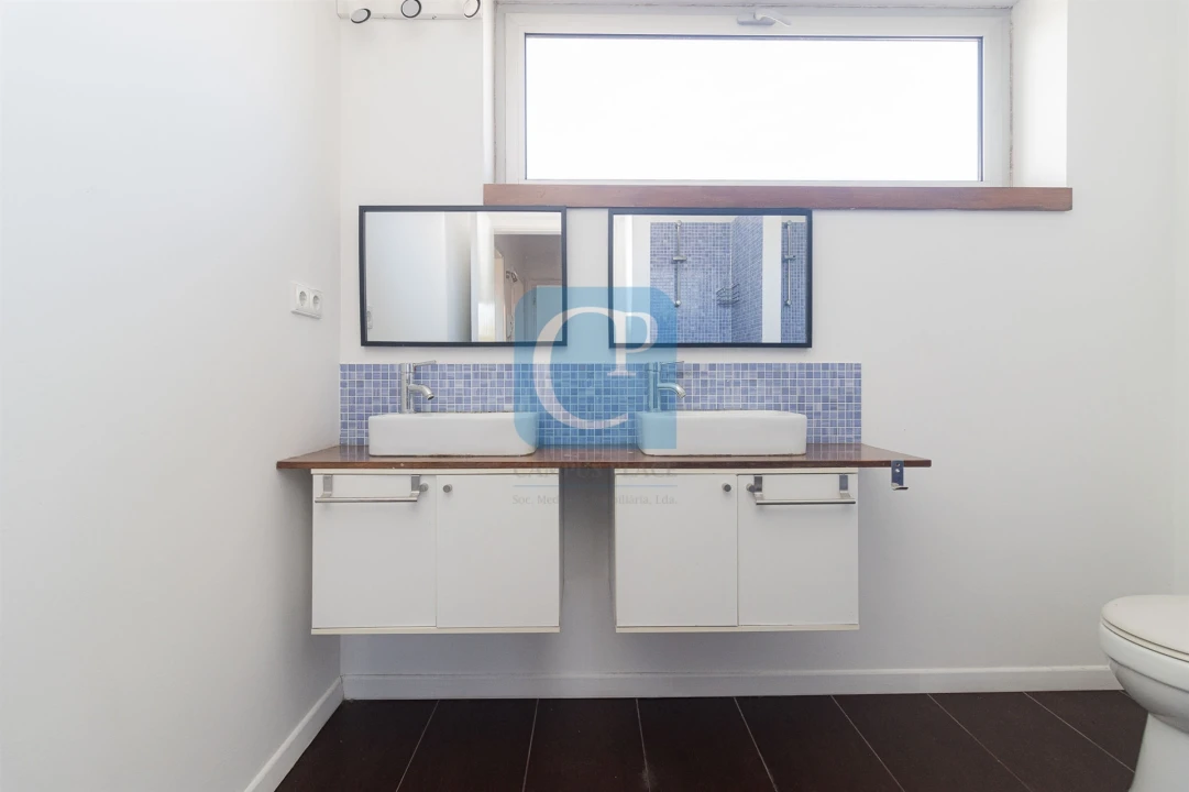 Apartamento T3 para Arrendamento em Lordelo do Ouro e Massarelos Foto 23