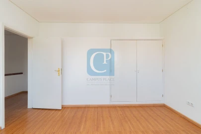 Apartamento T3 para Arrendamento em Lordelo do Ouro e Massarelos