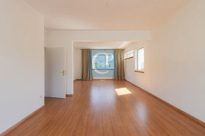 Apartamento T3 para Arrendamento em Lordelo do Ouro e Massarelos