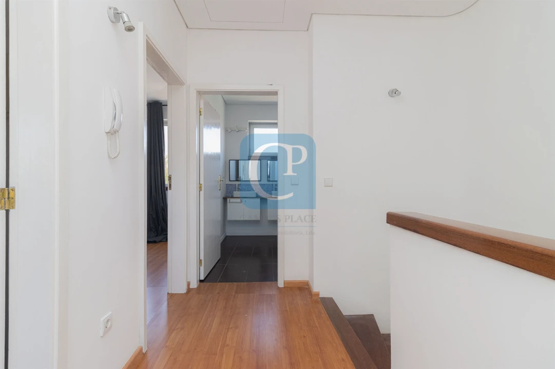 Apartamento T3 para Arrendamento em Lordelo do Ouro e Massarelos Foto 15