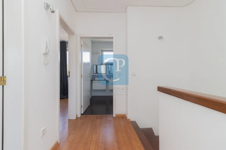 Apartamento T3 para Arrendamento em Lordelo do Ouro e Massarelos Foto 15