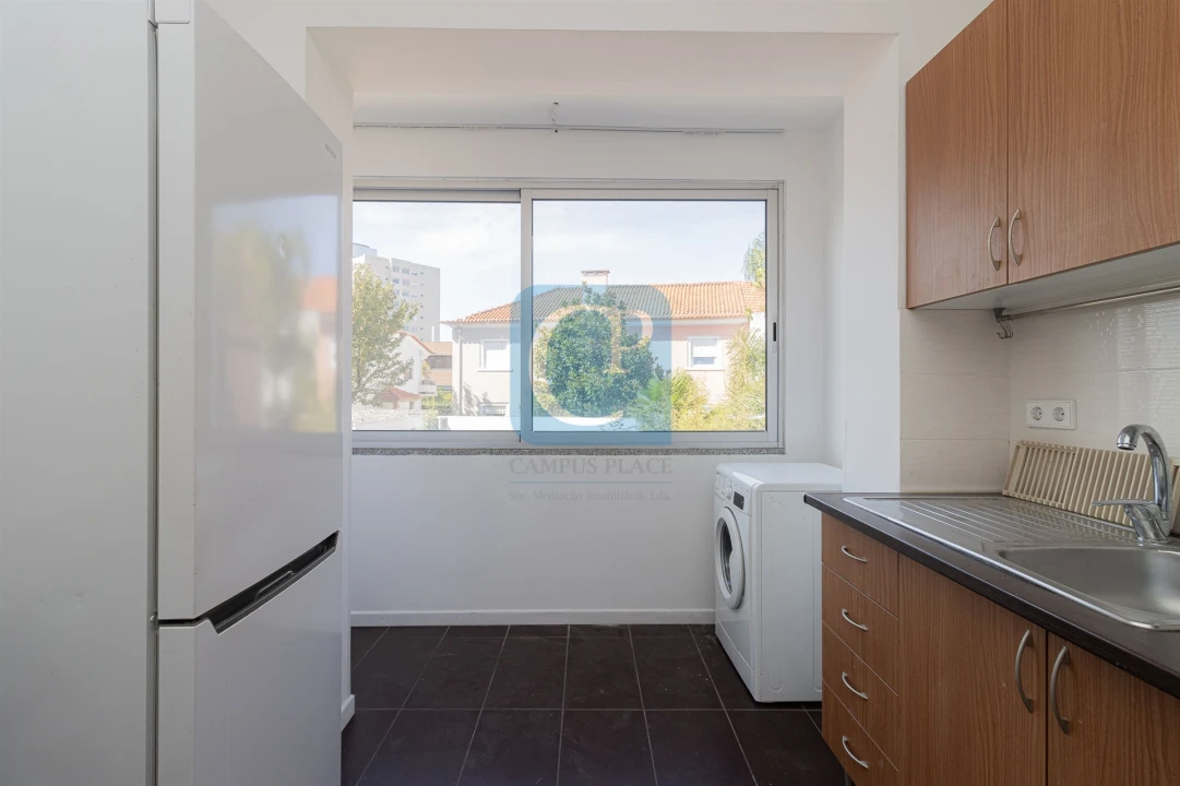 Apartamento T3 para Arrendamento em Lordelo do Ouro e Massarelos Foto 8