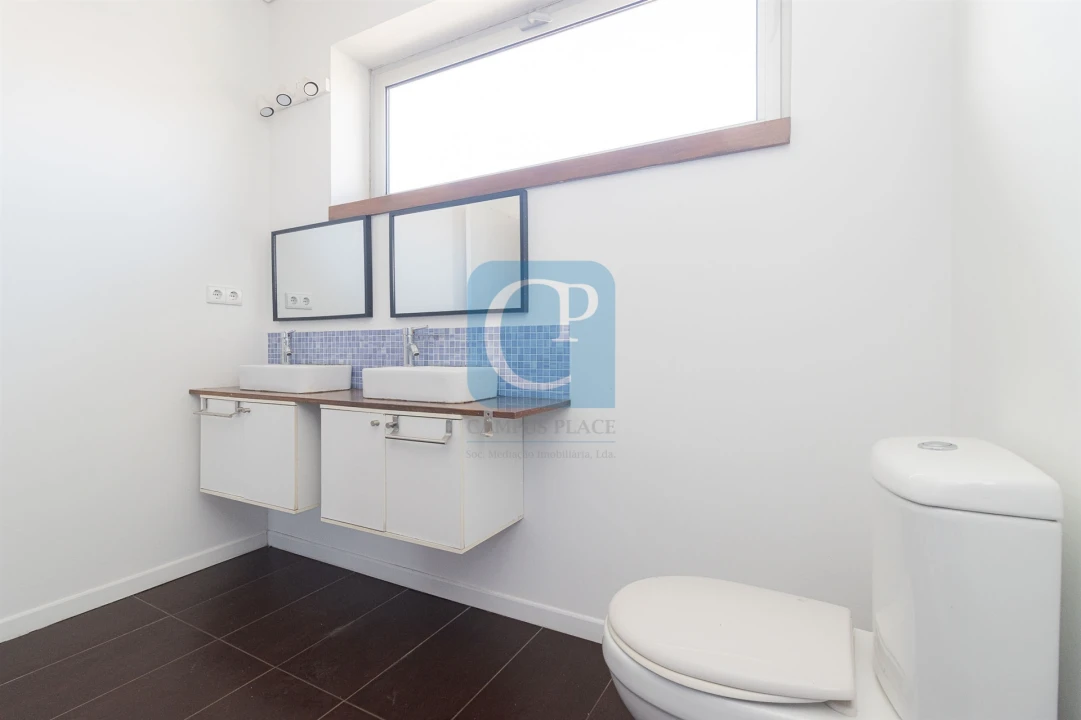 Apartamento T3 para Arrendamento em Lordelo do Ouro e Massarelos Foto 22