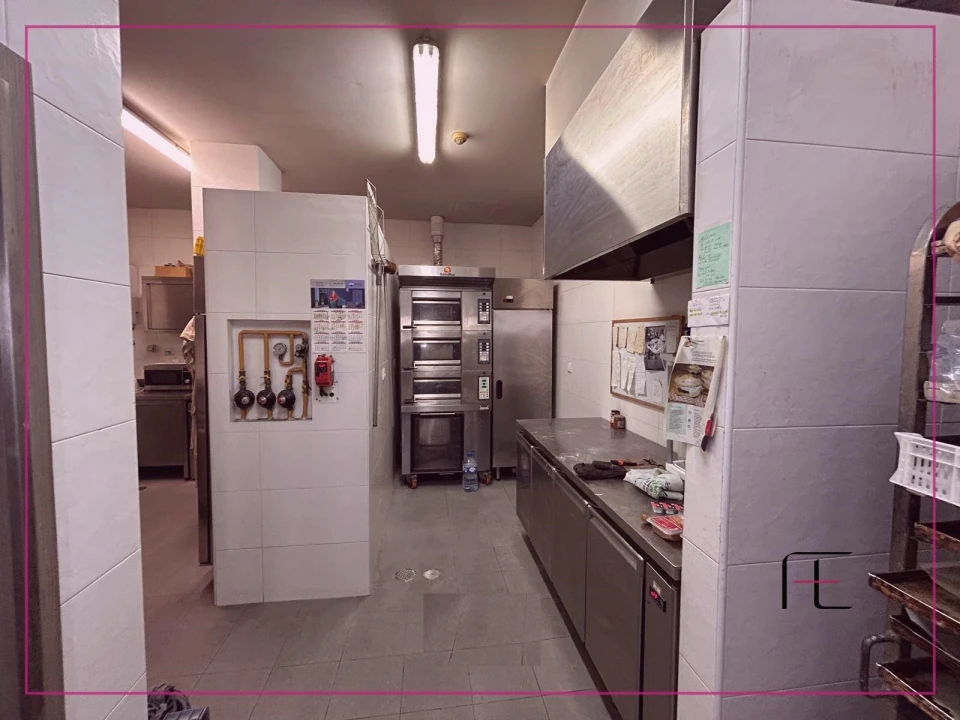 Negócio para Venda em Fânzeres e São Pedro da Cova Foto 25