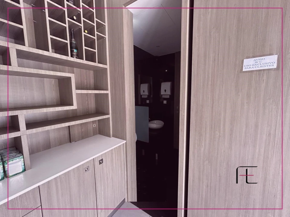 Negócio para Venda em Fânzeres e São Pedro da Cova Foto 22