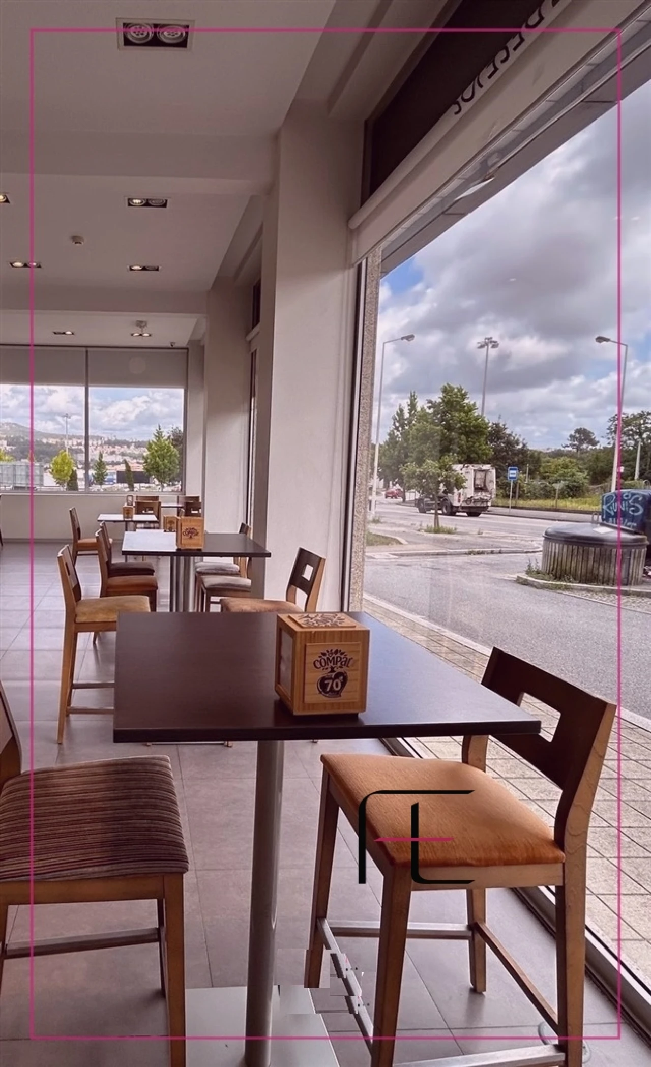 Negócio para Venda em Fânzeres e São Pedro da Cova Foto 1