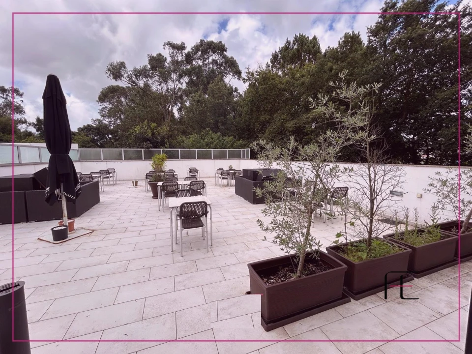 Negócio para Venda em Fânzeres e São Pedro da Cova Foto 13