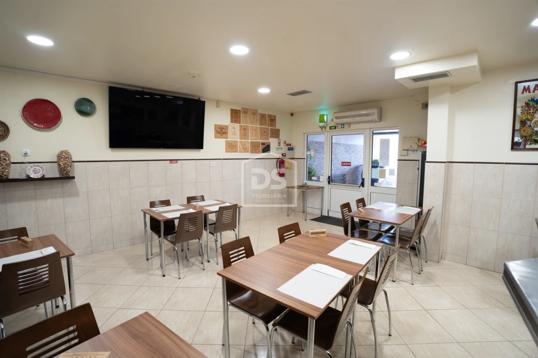 Negócio para Trespasse em Leiria, Pousos, Barreira e Cortes Foto 9