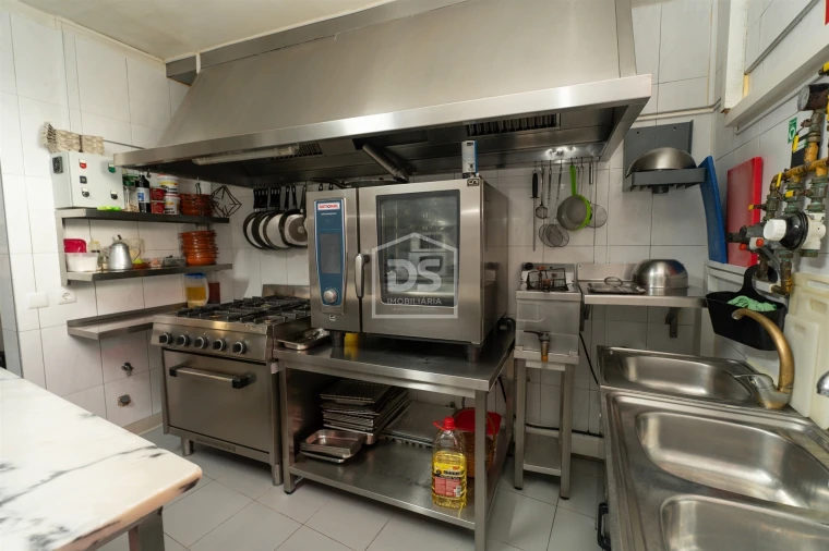 Negócio para Trespasse em Leiria, Pousos, Barreira e Cortes Foto 13