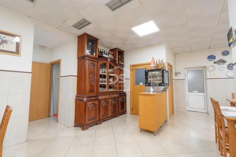 Negócio para Trespasse em Leiria, Pousos, Barreira e Cortes Foto 25