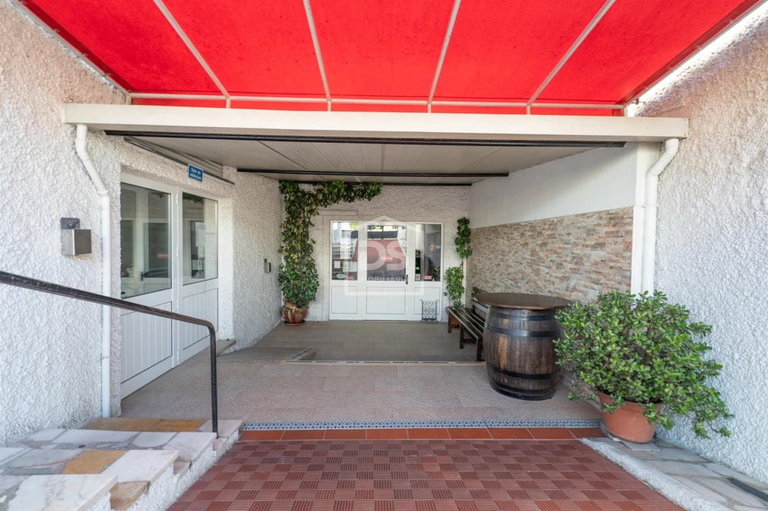 Negócio para Trespasse em Leiria, Pousos, Barreira e Cortes Foto 39