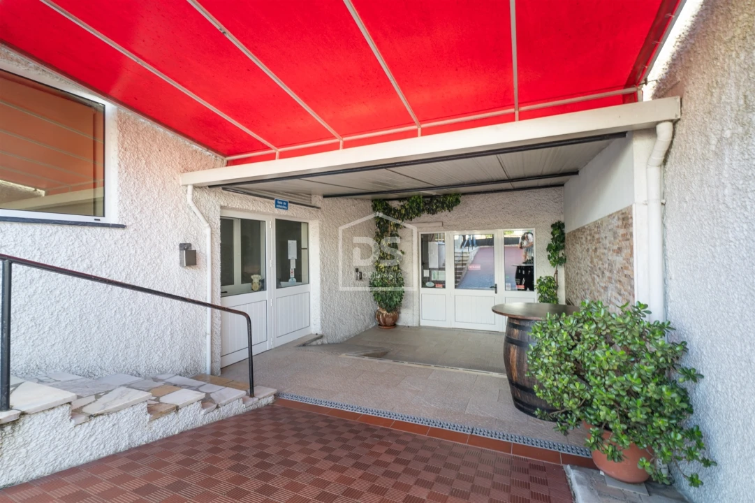 Negócio para Trespasse em Leiria, Pousos, Barreira e Cortes Foto 38