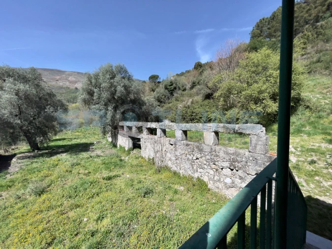 Armazém para Venda em Covilhã e Canhoso Foto 11