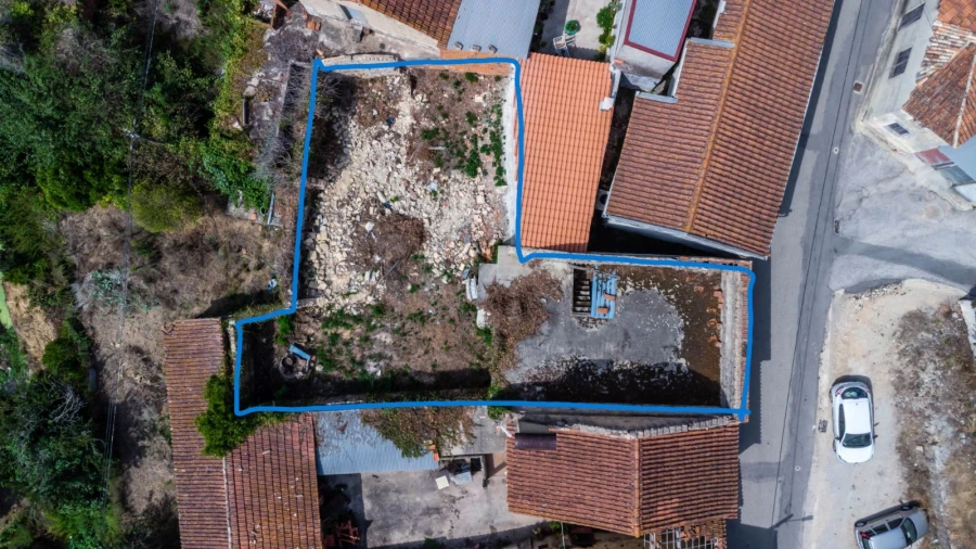 Moradia T1 para Venda em Cordinhã Foto 1