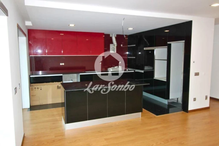 Moradia T4 para Venda em Abade de Neiva Foto 5