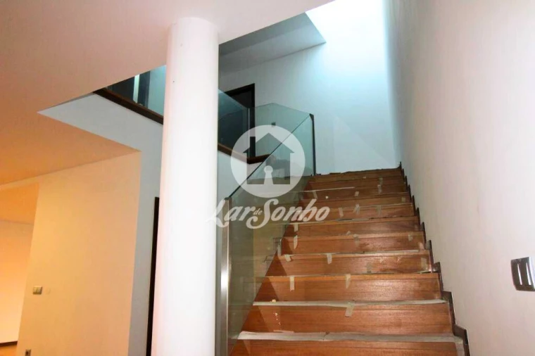 Moradia T4 para Venda em Abade de Neiva Foto 21