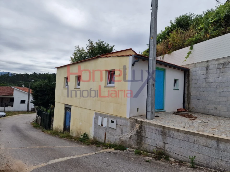 Quinta T1 para Venda em Arcozelo das Maias Foto 1