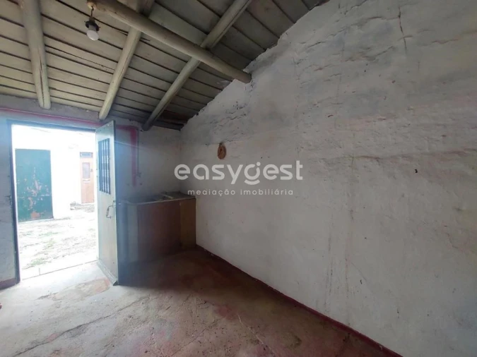 Moradia T1 para Venda em Santa Vitória e Mombeja