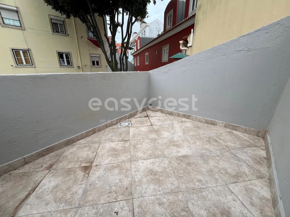 Apartamento T1 para Venda em Santa Maria Maior Foto 7