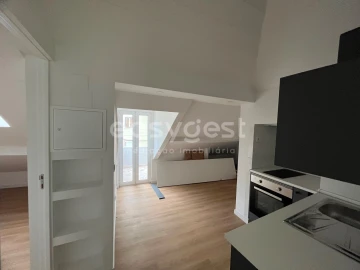 Apartamento T1 para Venda em Santa Maria Maior