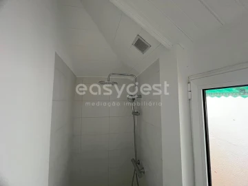 Apartamento T1 para Venda em Santa Maria Maior